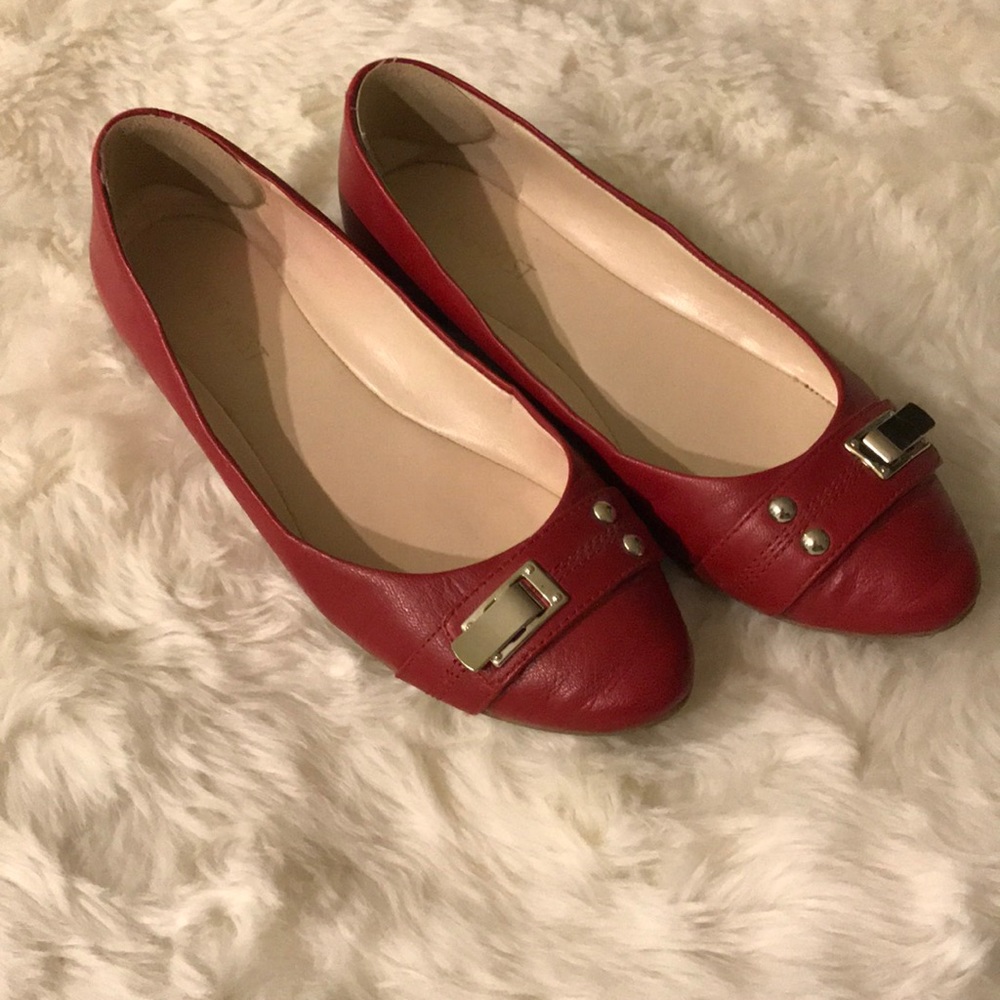 Nine West red shoes